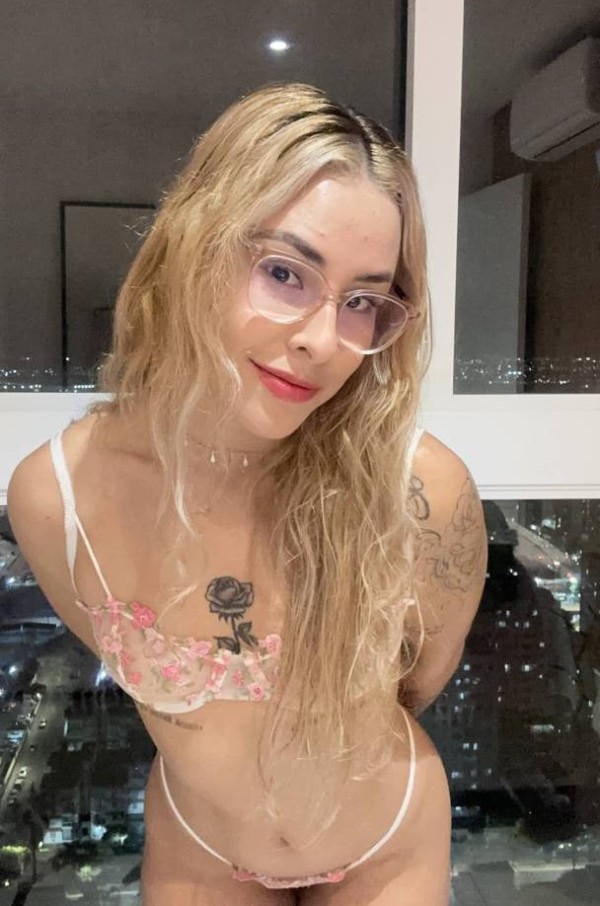 Foto 4 do Conto erotico: Nathalia Prado: GP de Luxo (APRESENTAÇÃO)
