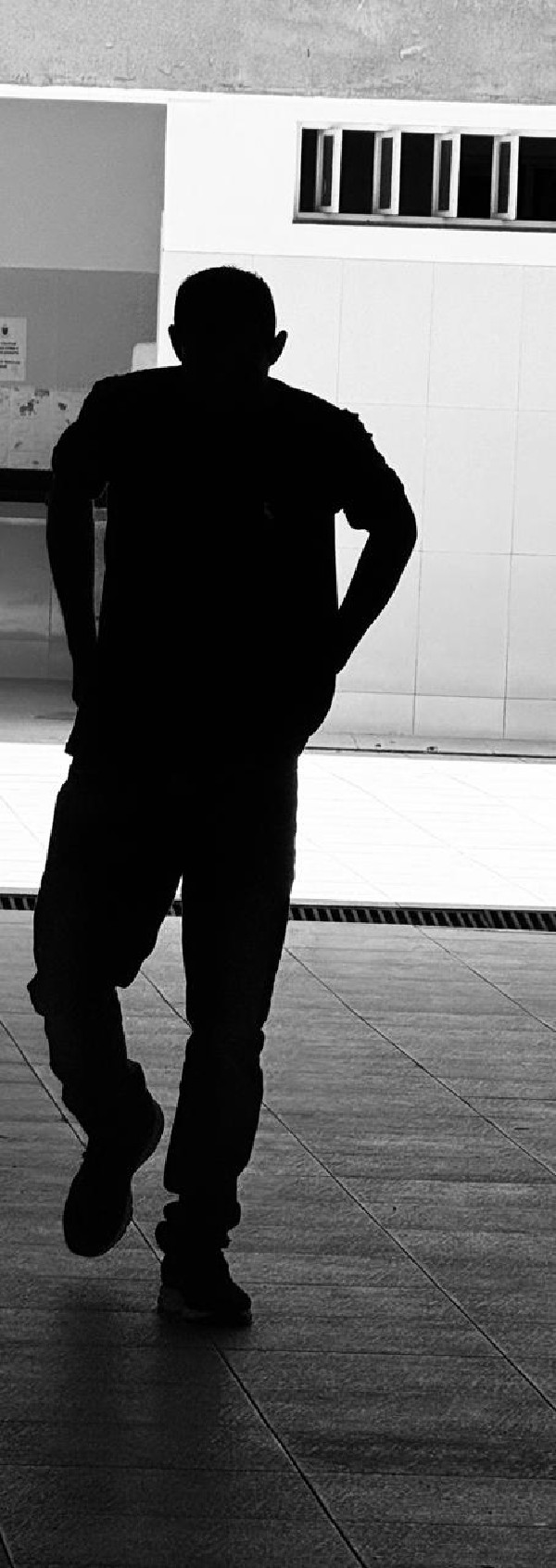Foto 1 do Conto erotico: Dando agora de manhã no Banheiro da Igreja