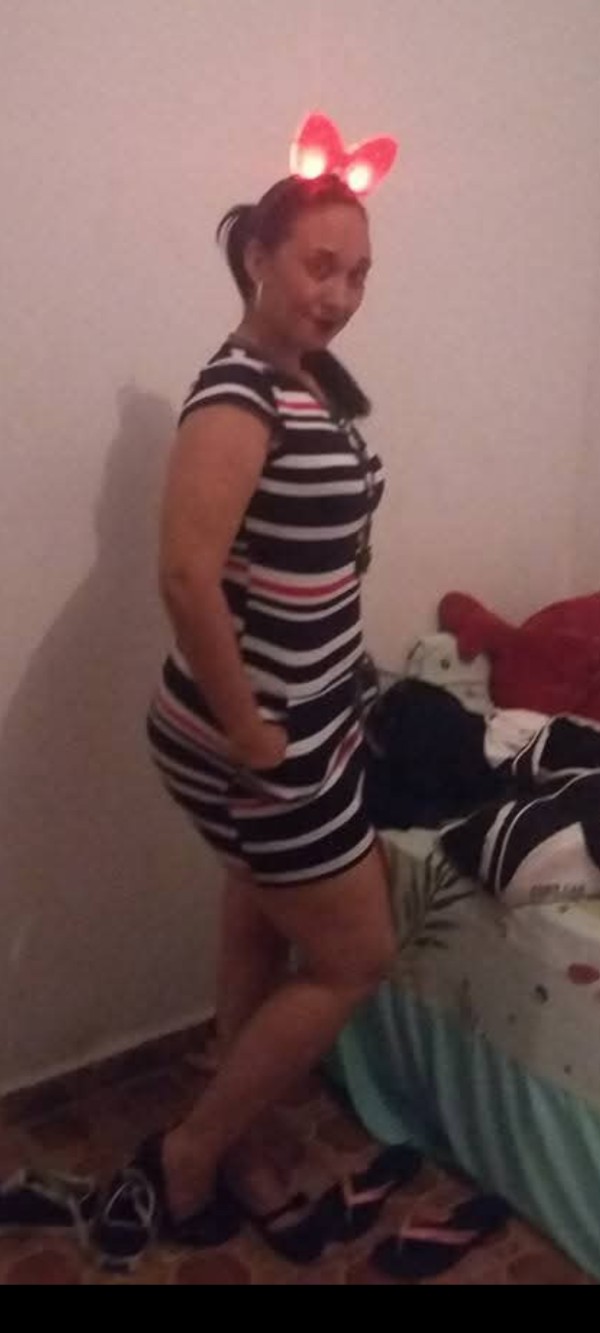 Foto 2 do Conto erotico: Meu sócio e eu numa deliciosa dupla penetracao na esposa do meu funcionário