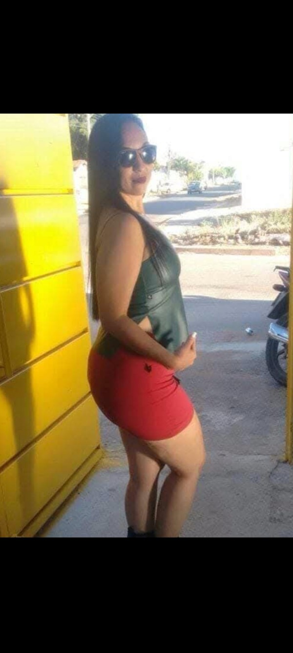 Foto 4 do Conto erotico: Meu sócio e eu numa deliciosa dupla penetracao na esposa do meu funcionário