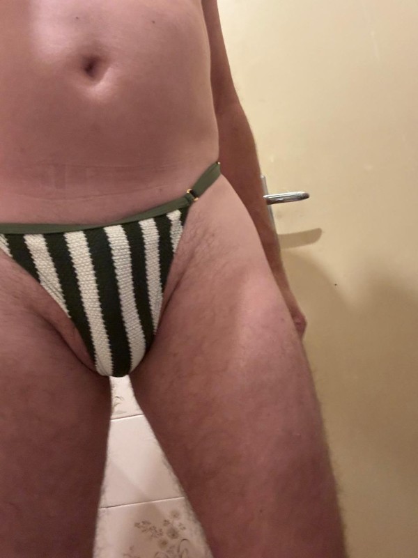 Foto 5 do Conto erotico: Biquini da Gata