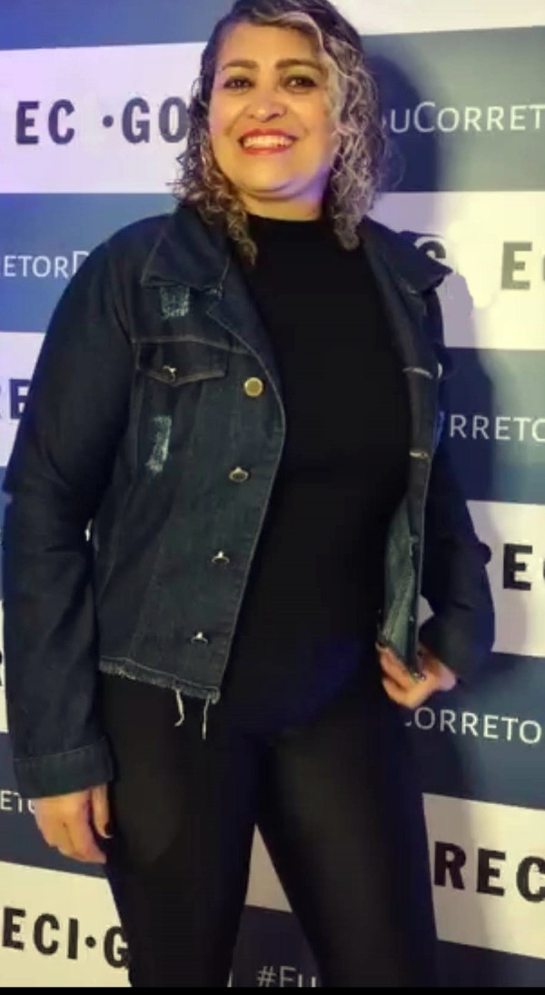 Foto 5 do Conto erotico: pra vender o imovel tem que levar no cu parte 1 biografia da corretora