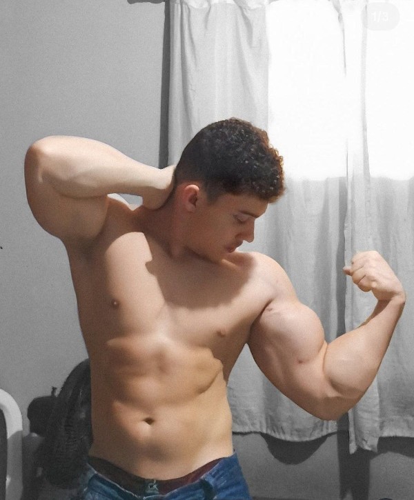 Foto 1 do Conto erotico: Moleque alfa - um conto findom Parte 2