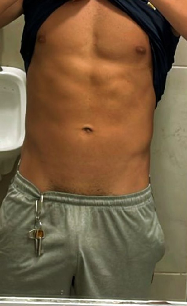 Foto 1 do Conto erotico: Transando no Banheiro do McDonald's