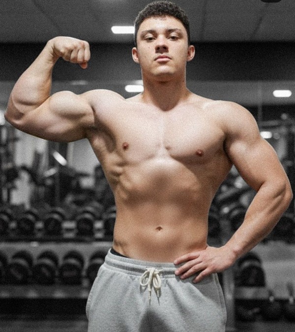 Foto 2 do Conto erotico: Moleque alfa - um conto findom Parte 2