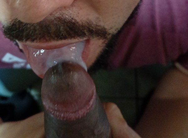 Foto 2 do Conto erotico: Meu amigo e vendedor casado negão mi pós pra mamar