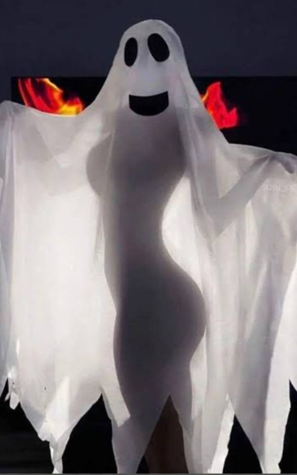 Foto 2 do Conto erotico: Sexta feira , festa halloween , minha esposa deu o cuzim !