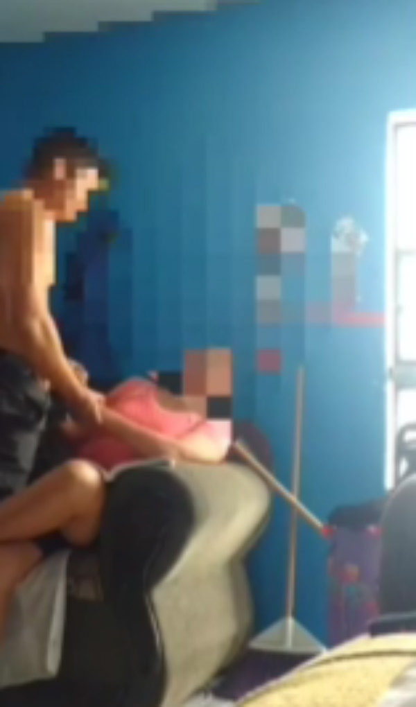 Foto 2 do Conto erotico: Traindo o Marido Com o Sobrinho - Parte 1