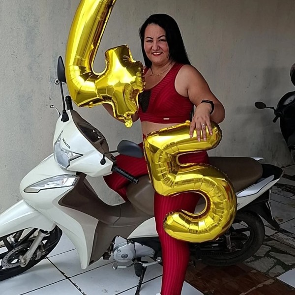 Foto 3 do Conto erotico: Comprando uma biz para esposa do meu funcionário e ganhando um cu Delicioso parte 1