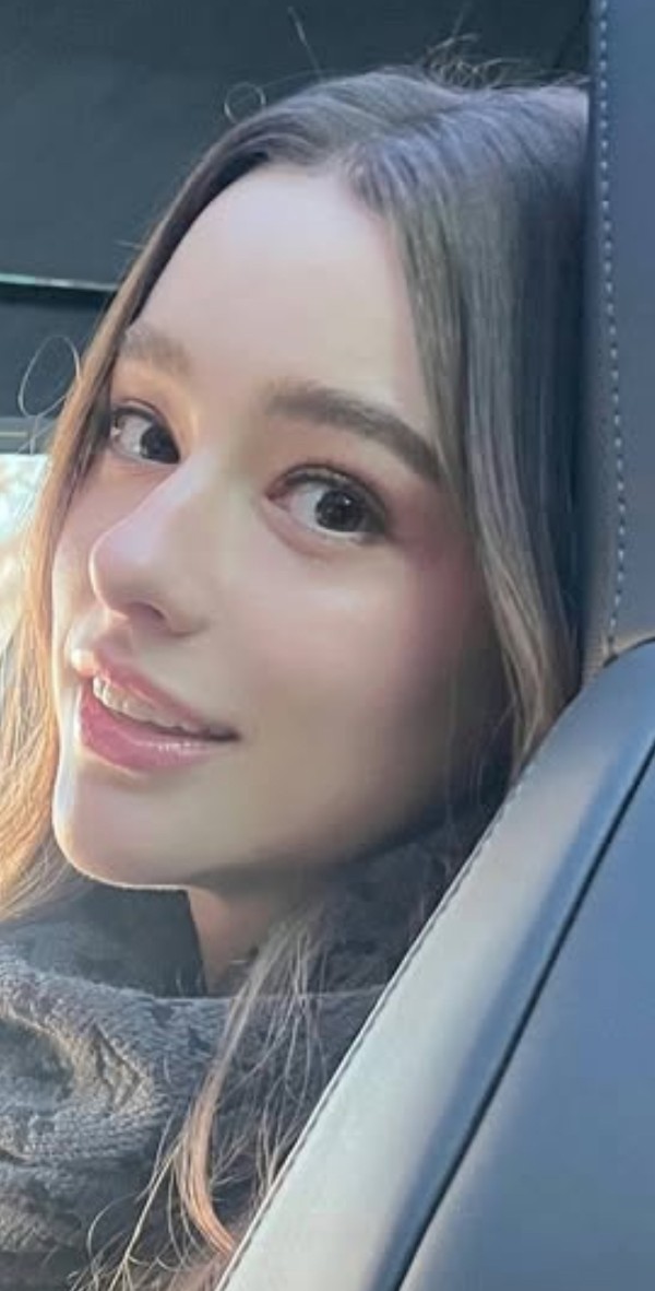 Foto 1 do Conto erotico: No carro para todos verem