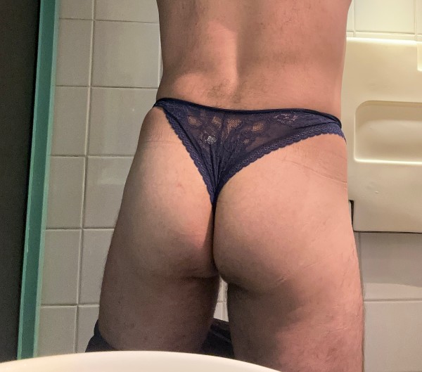 Foto 1 do Conto erotico: Meu marido de puta por um dia