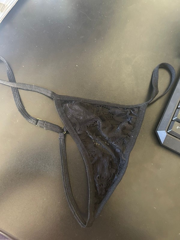 Foto 1 do Conto erotico: Uma visita rápida, um presente delicoso!