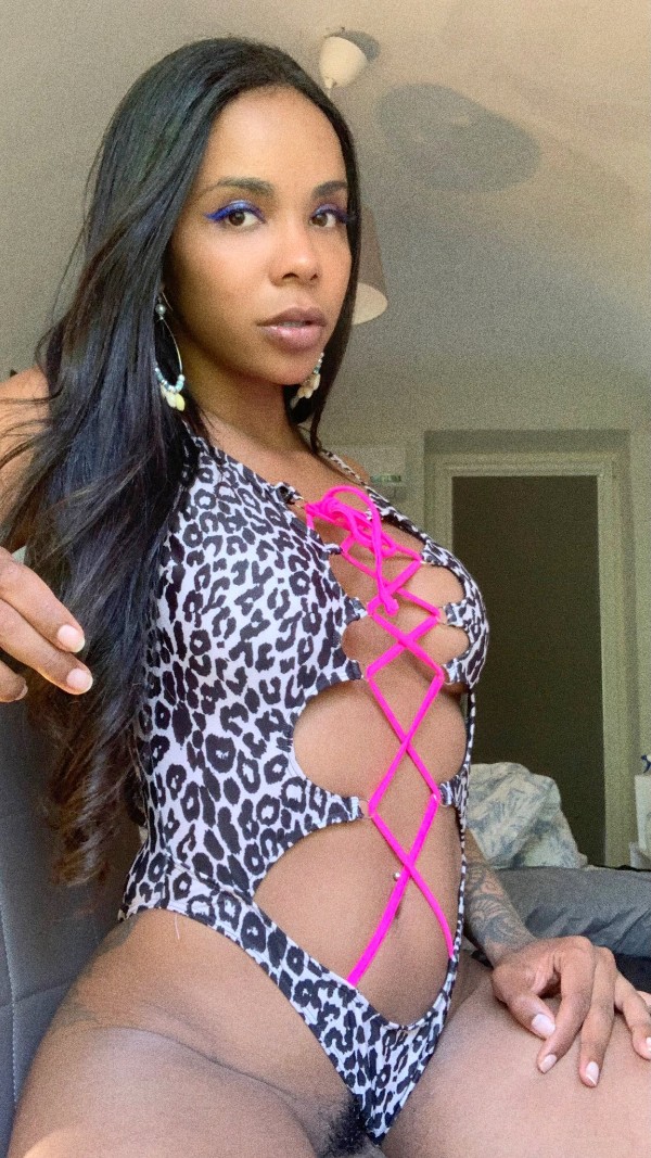 Foto 2 do Conto erotico: Após dar namoro, conhecendo a família, pt 2