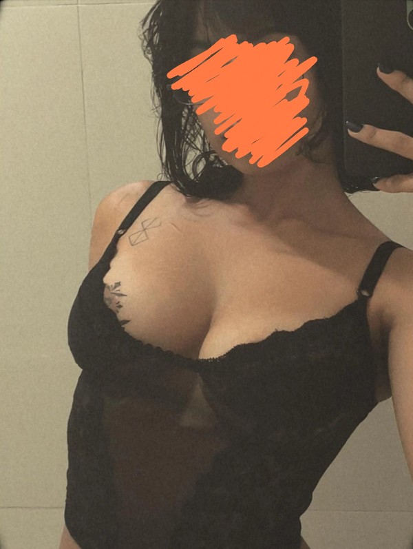 Foto 2 do Conto erotico: Cuckold desde a adolescência pt.3