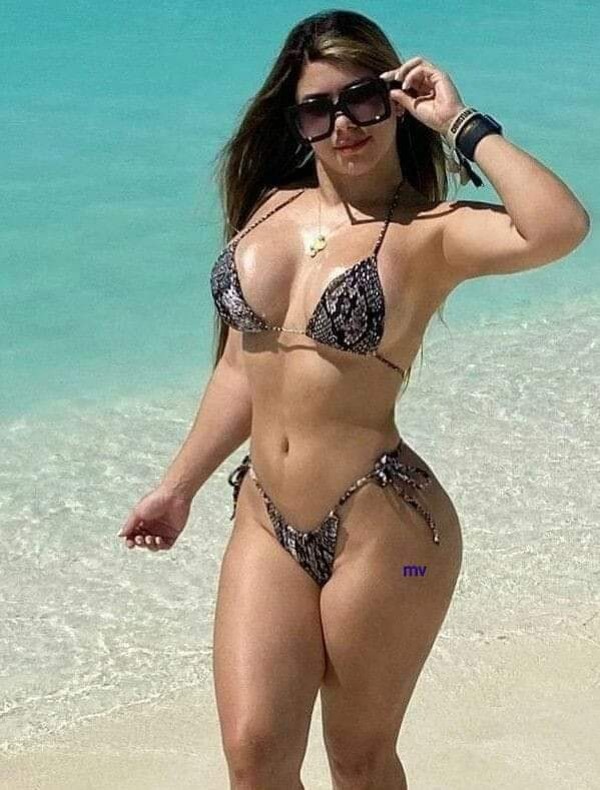 Foto 4 do Conto erotico: TEMA - UMA NOITE DE RAINHA - 130 - I I