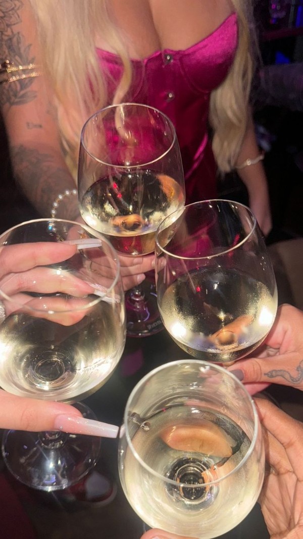 Foto 5 do Conto erotico: O que elas não fazem por dinheiro...