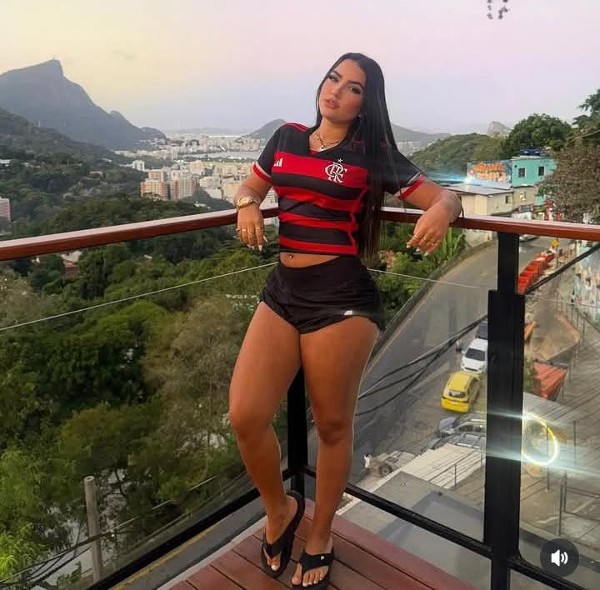 Foto 2 do Conto erotico: TEMA - JHU GHE 132º - A RECEPÇÃO DA LINDA PRINCESA ANNE