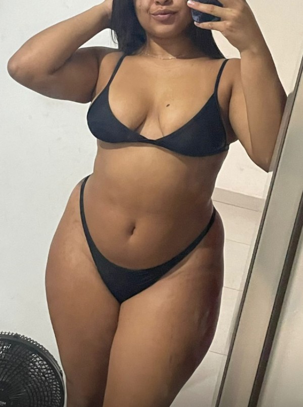 Foto 2 do Conto erotico: Férias gostosa com uma mulher rabuda