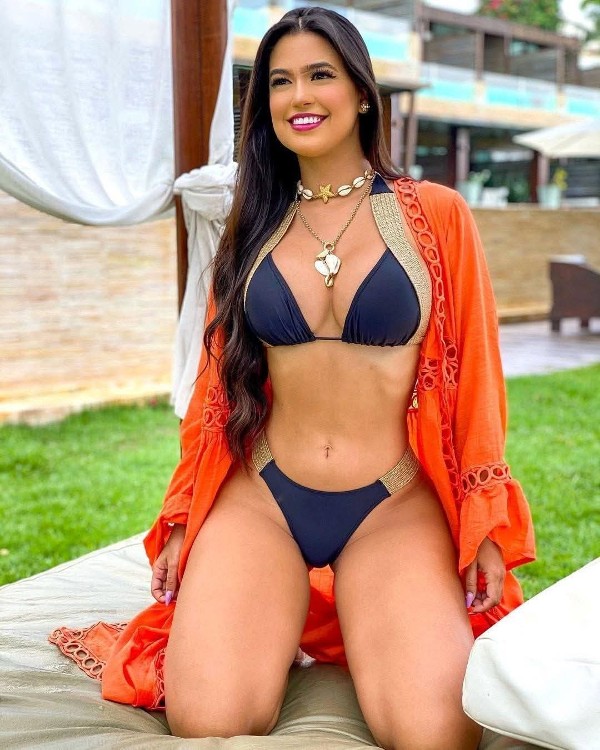 Foto 3 do Conto erotico: TEMA - JHU GHE - 133º - A MINHA LINDA E ADORÁVEL ESPOSA.