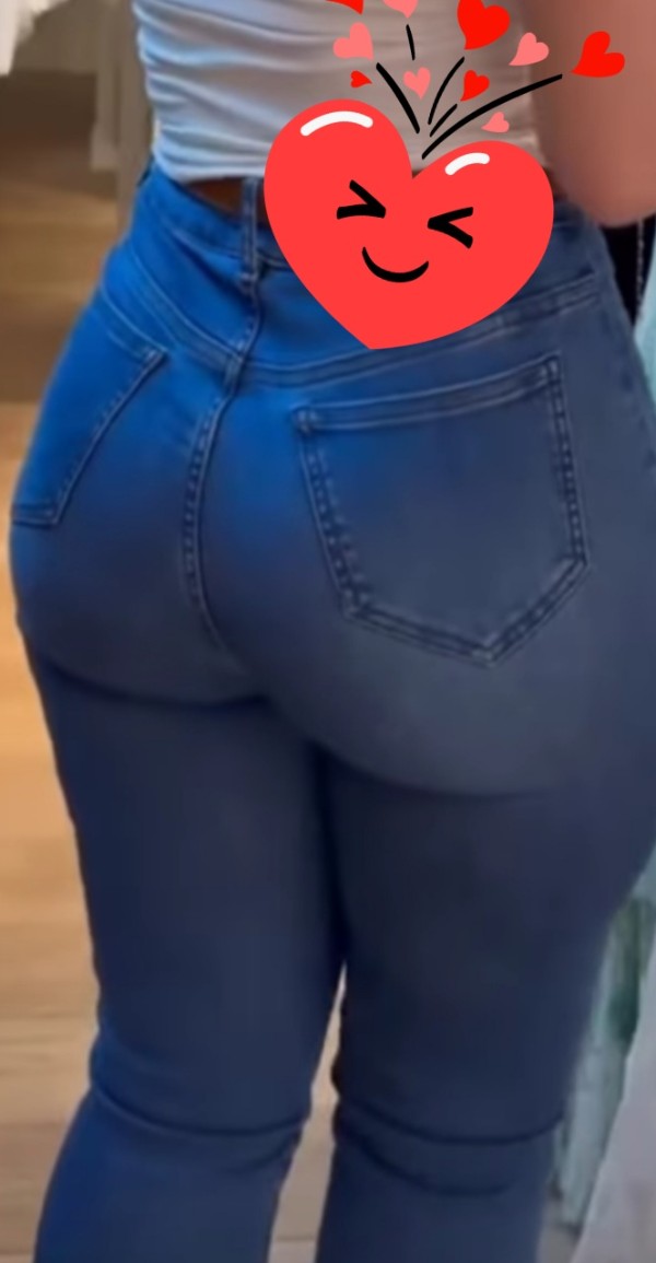 Foto 1 do Conto erotico: Em Público