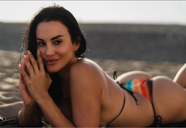 Foto 4 do Conto erotico: TEMA - JHU - 135º - A VIAGEM PARA FRANÇA E MÔNACO.