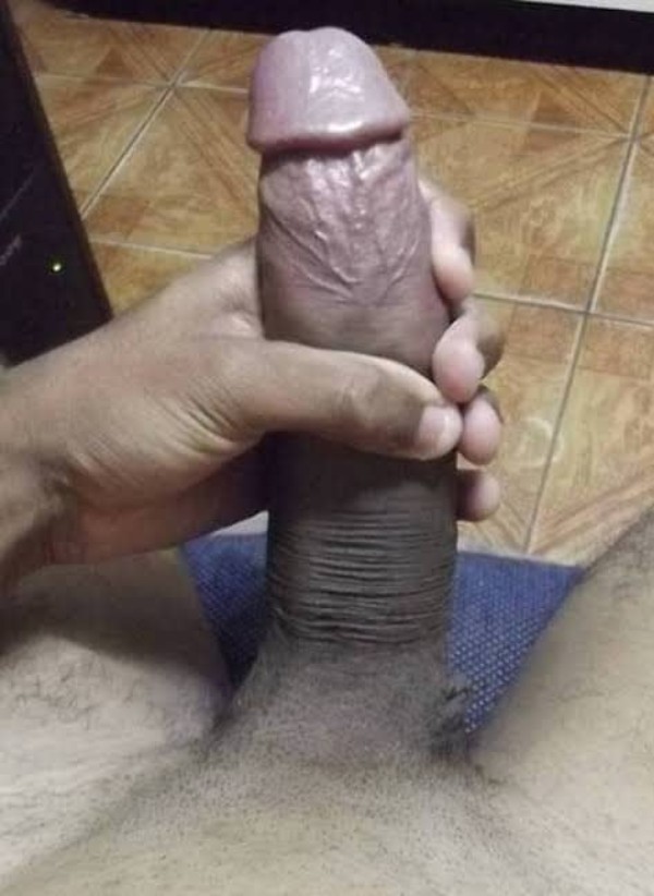 Foto 1 do Conto erotico: Virei a comida matinal do motorista e do trocador