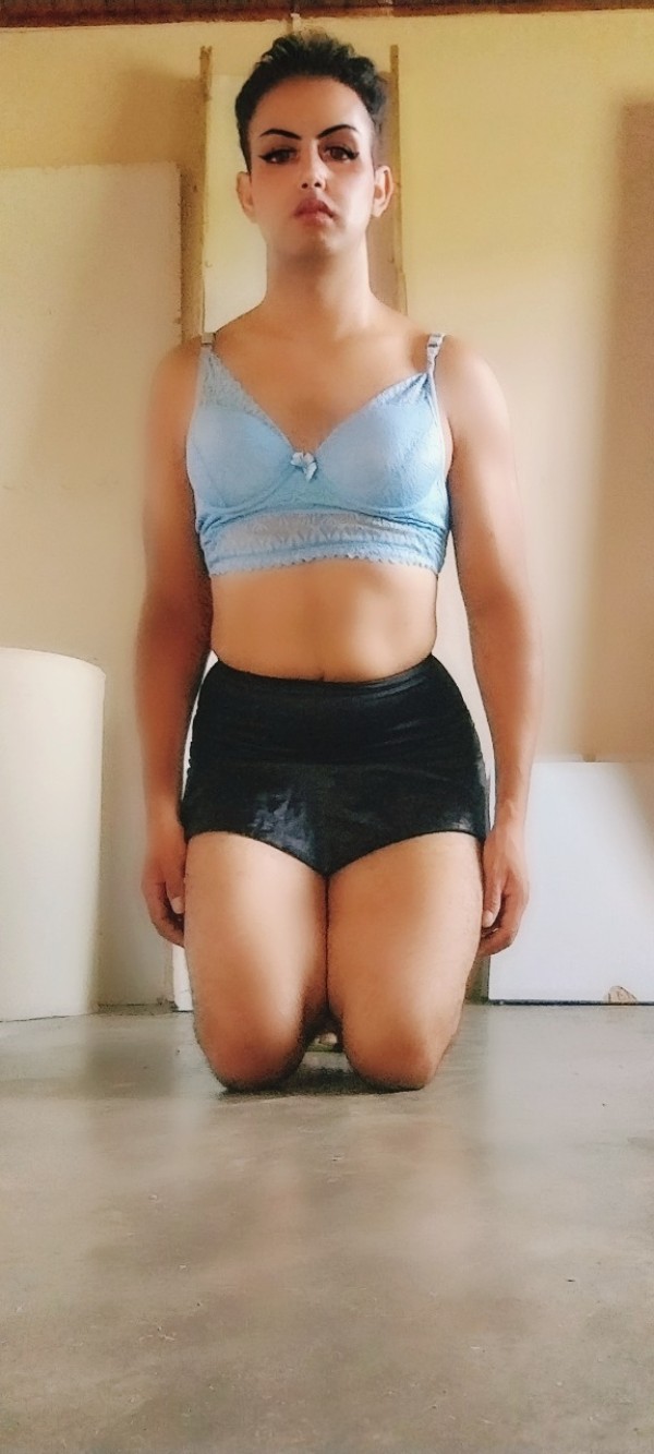 Foto 1 do Conto erotico: Na casa do titio feito de menina