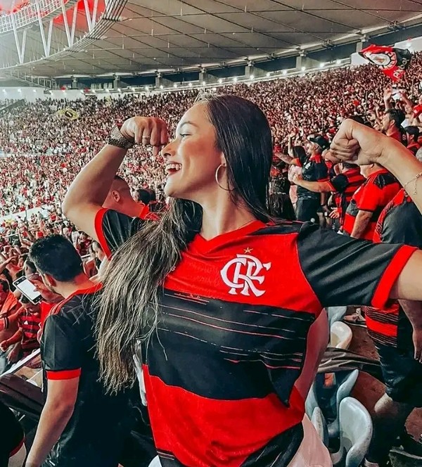 Foto 5 do Conto erotico: TEMA - JHU GHE - 137º - I I - OS AGRADECIMENTO DA LINDA IVELIZE.