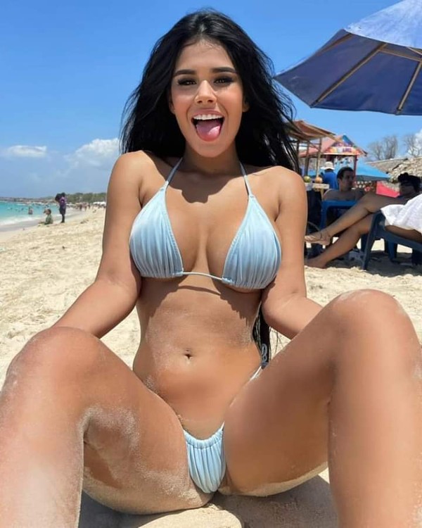 Foto 5 do Conto erotico: TEMA - JHU GHE - 138º - I I I - UM ALMOÇO BEM DIVERTIDO.