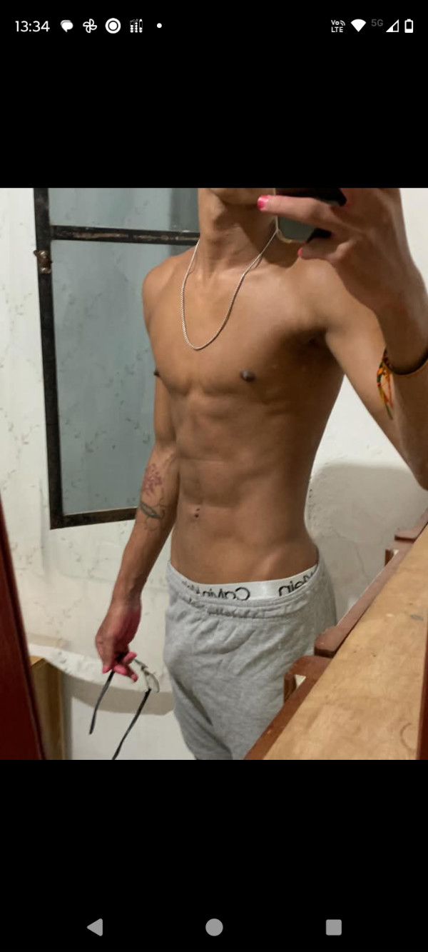 Foto 1 do Conto erotico: Consegui engolir 24 cm ??