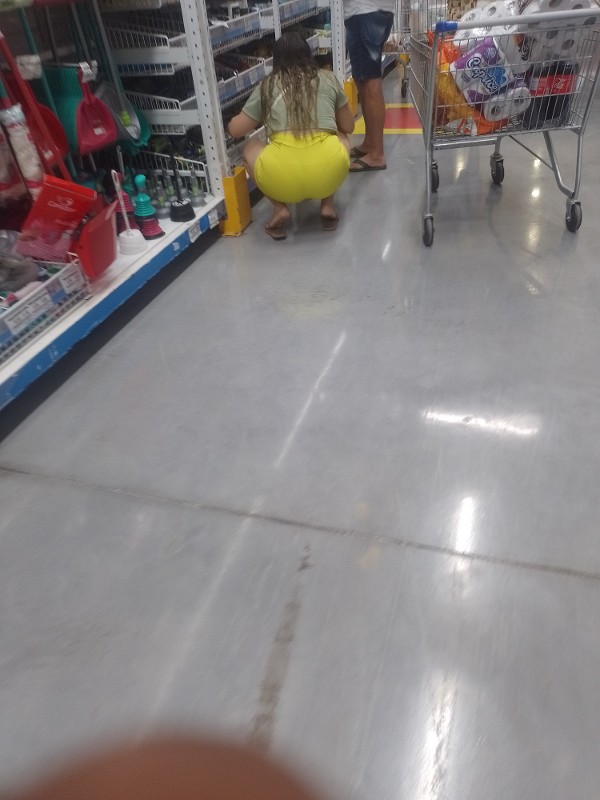 Foto 2 do Conto erotico: Safada no supermercado