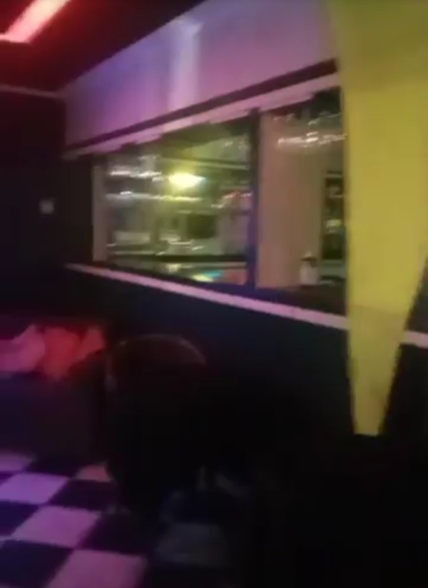 Foto 1 do Conto erotico: NAMORADO DA MINHA ESPOSA FAZENDO A FESTA COM ELA NA CASA DE SWING EM SALVADOR