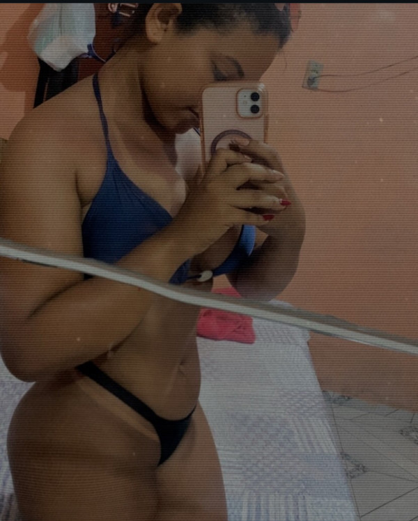 Foto 2 do Conto erotico: Tal mãe, tal filha - de noite uma, de dia a outra