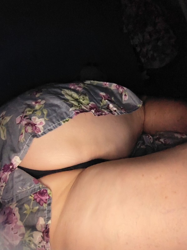 Foto 4 do Conto erotico: Minha esposa com pedreiro.