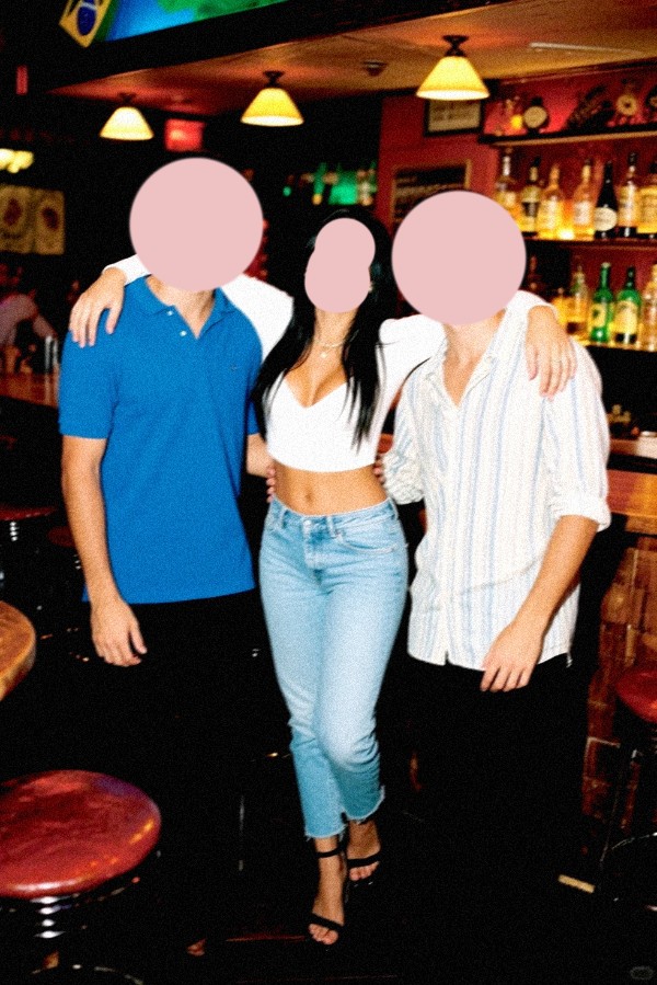 Foto 1 do Conto erotico: Dando pra dois