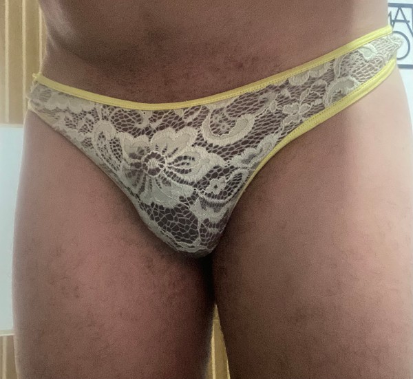 Foto 2 do Conto erotico: Faxina de calcinha