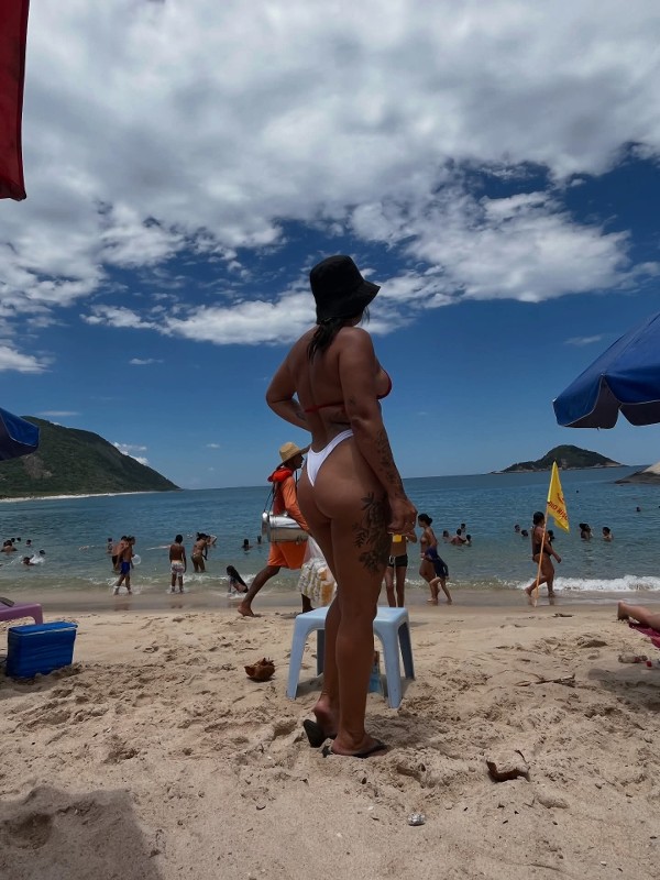 Foto 1 do Conto erotico: TEMA - JHU - 143º - A MAGNÍFICA E LINDA ANNE.