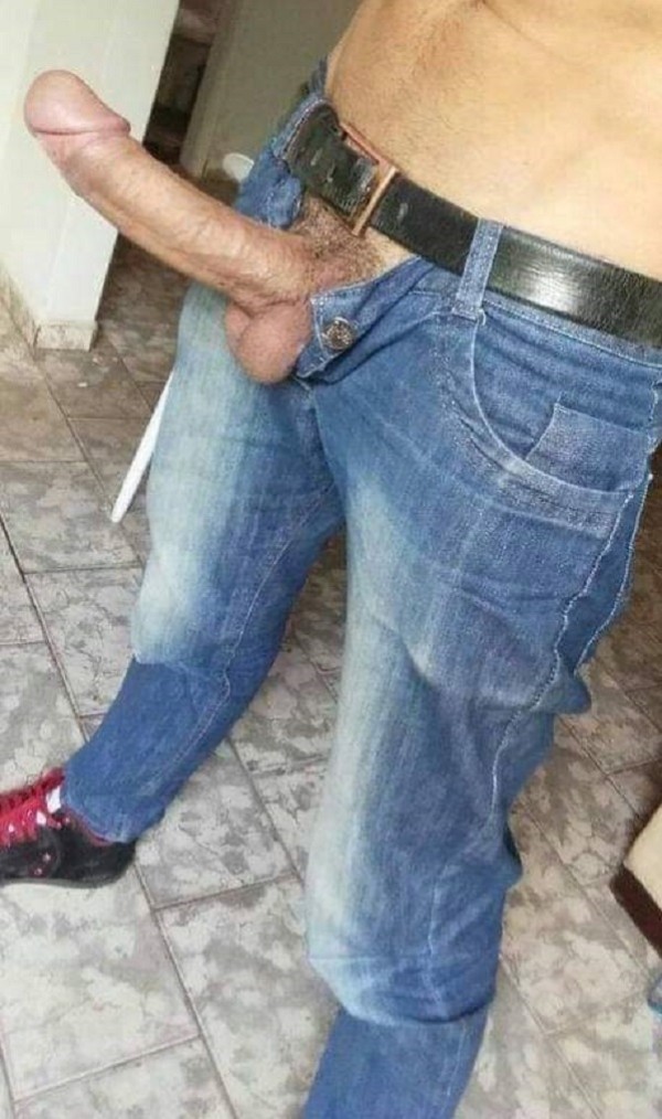 Foto 2 do Conto erotico: Minha mãe tirou minha virgindade