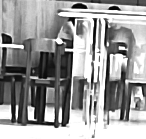 Foto 1 do Conto erotico: Com um namoradinho no provador da loja do shopping