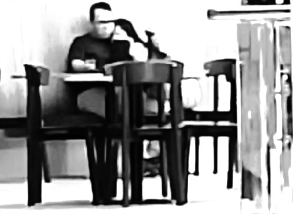 Foto 2 do Conto erotico: Com um namoradinho no provador da loja do shopping