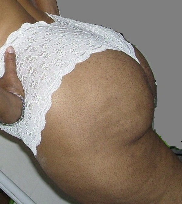 Foto 2 do Conto erotico: Pedido inusitado da minha comadre para minha mulher.