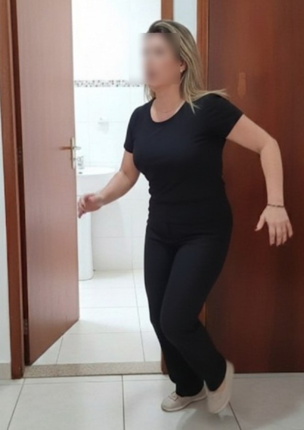 Foto 3 do Conto erotico: Um com Xixizinho dela no banheiro antes da transa