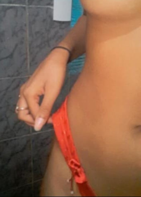 Foto 1 do Conto erotico: Eu e minha filha 3