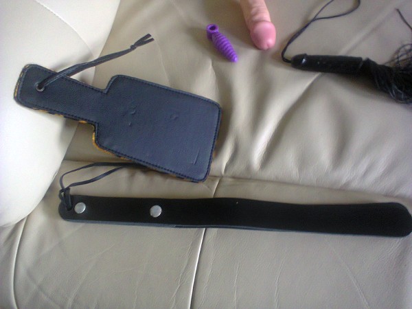 Foto 1 do Conto erotico: A MINHA MULHER É PUNIDA COM BASTINADO