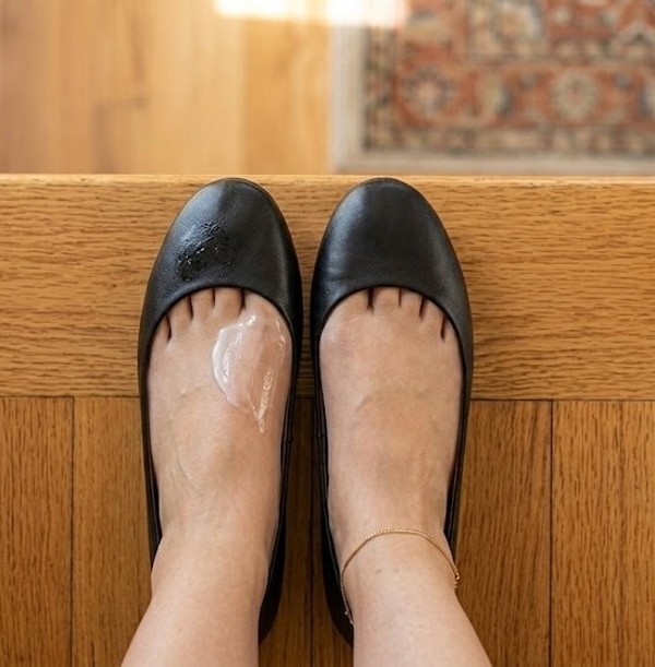 Foto 1 do Conto erotico: Alunos da minha esposa (parte 4) gozada no pé