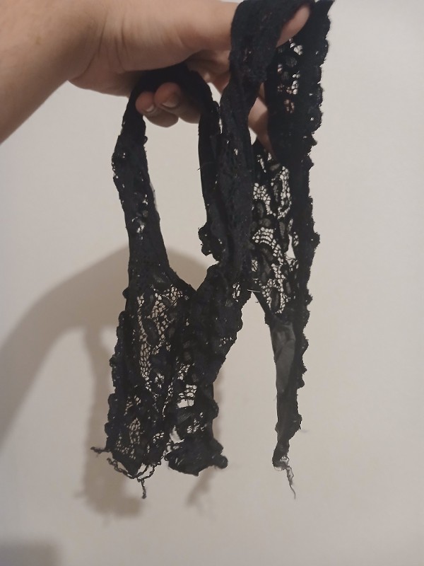 Foto 1 do Conto erotico: Adoro rasgar as calcinhas da minha mulher antes de fuder ela