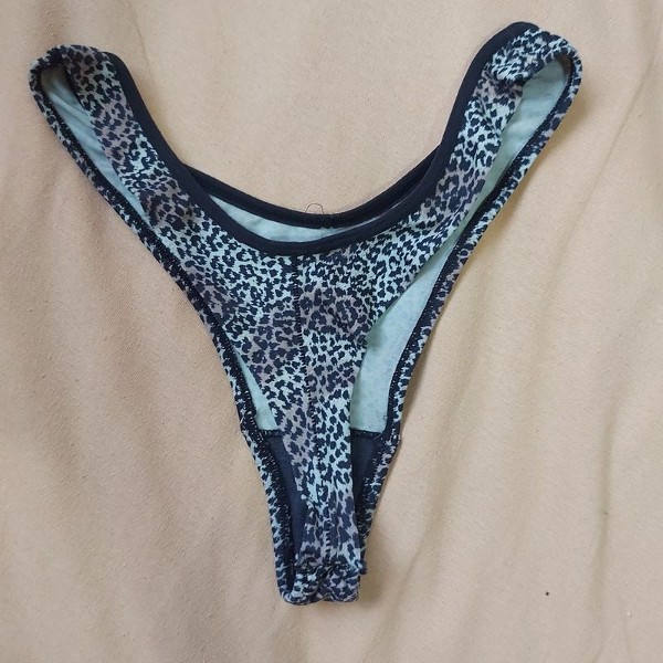 Foto 1 do Conto erotico: Trocando calcinhas da minha esposa com um leitor do site