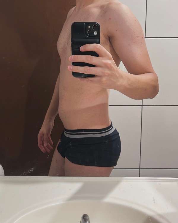 Foto 2 do Conto erotico: (Continuação) Dando para o filho hétero do pastor