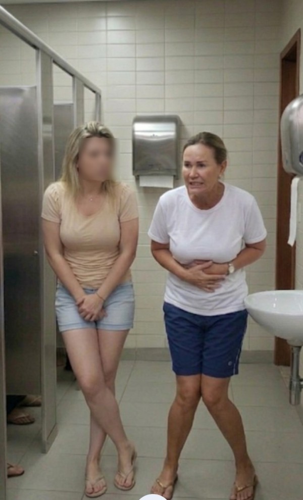 Foto 3 do Conto erotico: Xixi desesperador delas