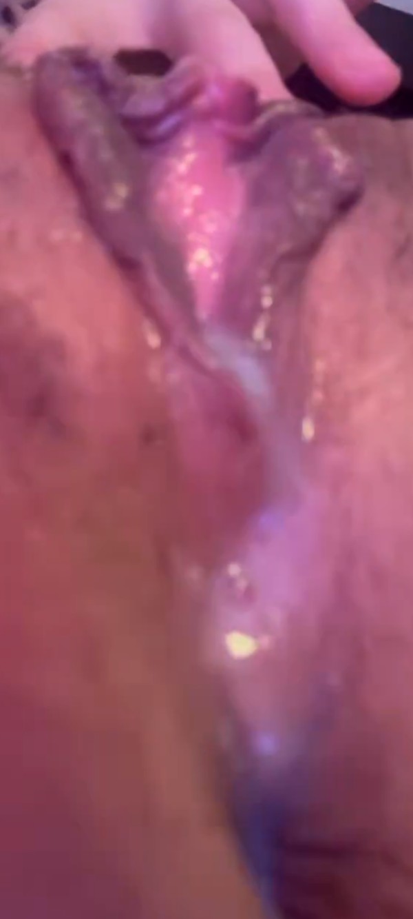 Foto 3 do Conto erotico: Nossa páscoa eu minha filha e o Esso matando saudade de tudo parte final